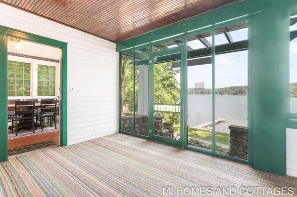 5014 S Lake Shore Boulevard, Newaygo, MI 49337