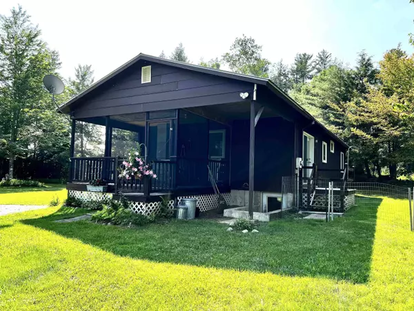 44 Maxfield RD, Fairfax, VT 05454