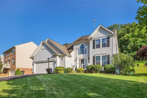 114 Bradford Square Dr, Trafford, PA 15085