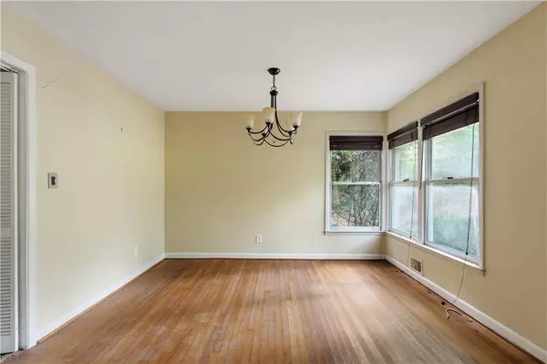 4955 Powers Ferry RD, Sandy Springs, GA 30327