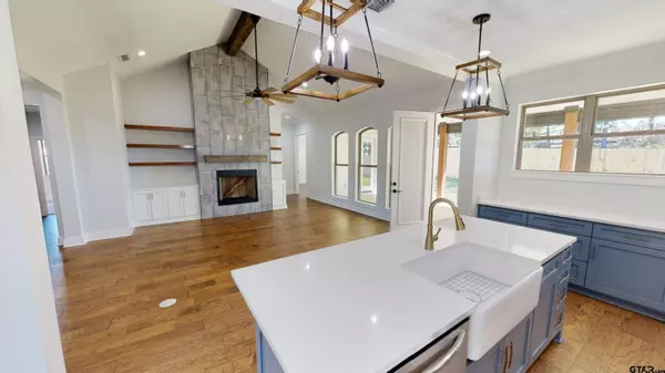 9165 Cave Branch Cv, Tyler, TX 75703