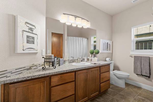 2867 Strasburg St, Medford, OR 97504