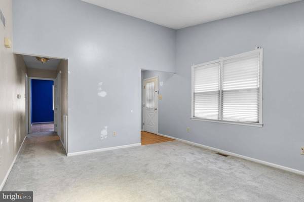 2301 MEMORIAL CT, Atco, NJ 08004