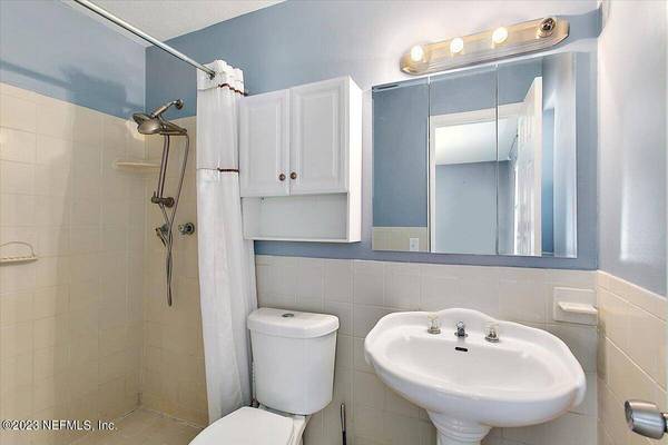 3031 CARREVERO DR W, Jacksonville, FL 32216