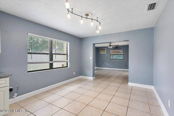 3031 CARREVERO DR W, Jacksonville, FL 32216