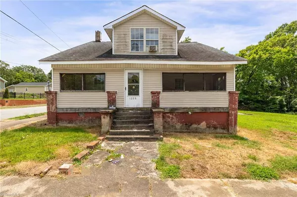 1226 Hoover AVE, High Point, NC 27260