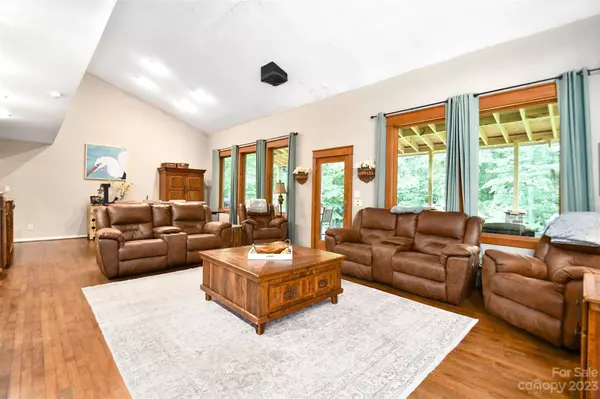 19201 Davidson Concord RD, Davidson, NC 28036