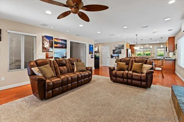 8449 Cordial Rd, El Cajon, CA 92021
