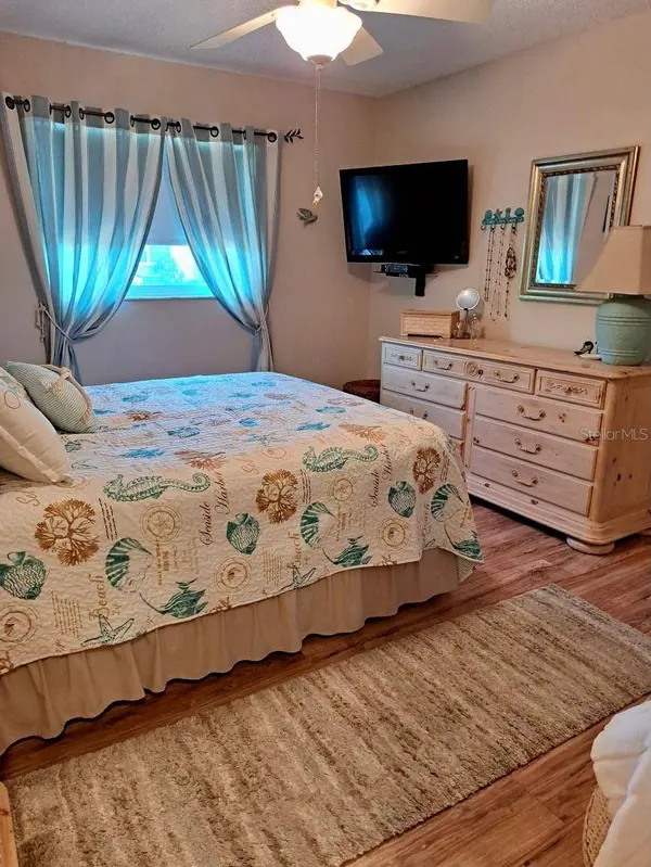 4205 37TH AVENUE DR W, Bradenton, FL 34205