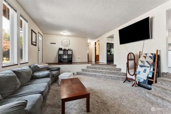 11816 122nd Avenue Ct E, Puyallup, WA 98374