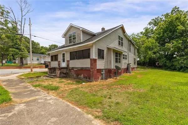 1226 Hoover AVE, High Point, NC 27260