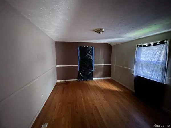 17163 CHANDLER PARK Drive, Detroit, MI 48224