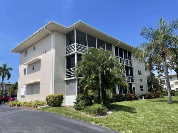 2647 N Garden DR 104, Lake Worth, FL 33461