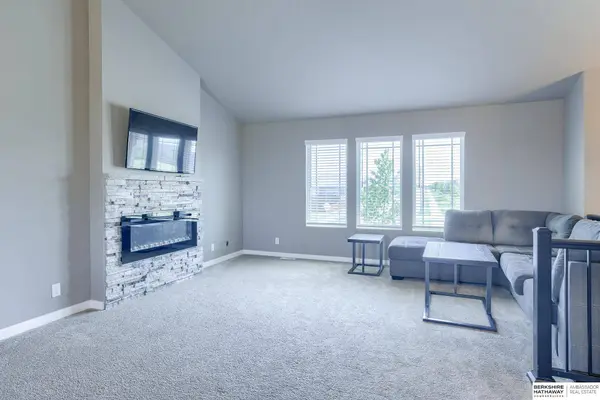 16702 Potter Street, Bennington, NE 68007