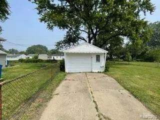 21748 EHLERT Avenue, Warren, MI 48089