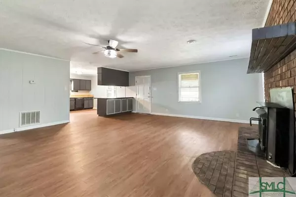 1006 N Columbia AVE, Rincon, GA 31326