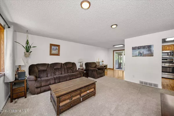 251 E Park Dr, Kellogg, ID 83837