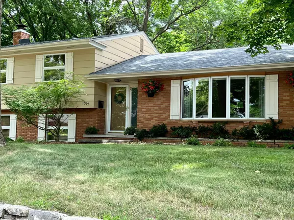 1304 4th ST S, Stillwater, MN 55082