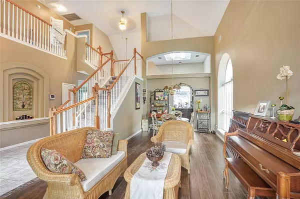 131 Perfidia DR, Houston, TX 77015