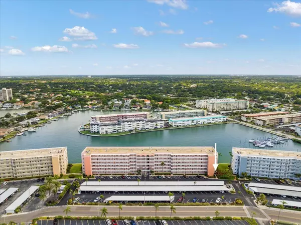 6025 SHORE BLVD S #115, Gulfport, FL 33707