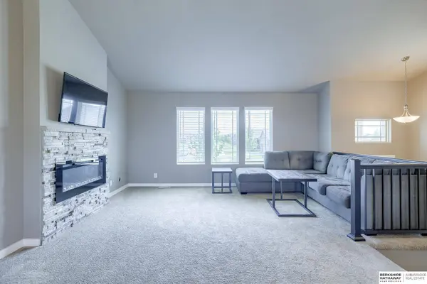 16702 Potter Street, Bennington, NE 68007