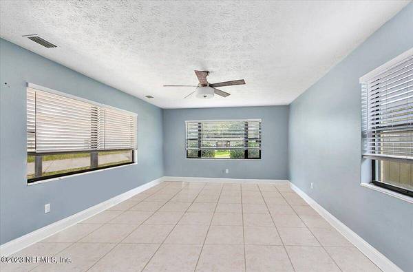 3031 CARREVERO DR W, Jacksonville, FL 32216