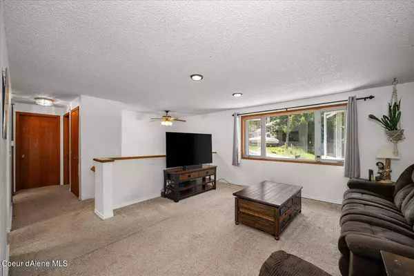 251 E Park Dr, Kellogg, ID 83837