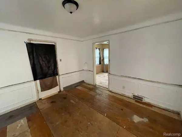 17163 CHANDLER PARK Drive, Detroit, MI 48224