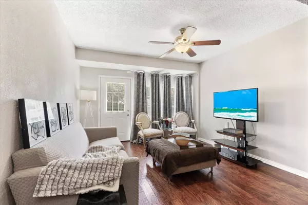 858 Magnolia Lane, Lancaster, TX 75146