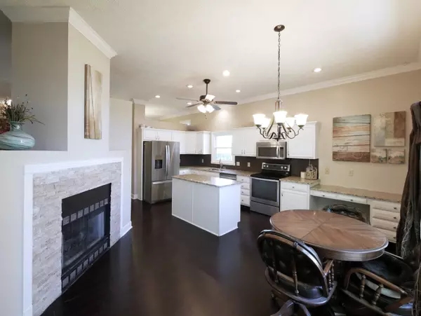 878 Grace DR, Carmel, IN 46032