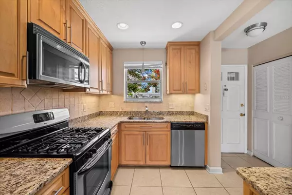 6025 SHORE BLVD S #115, Gulfport, FL 33707