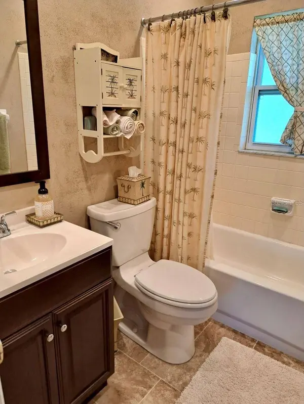 4205 37TH AVENUE DR W, Bradenton, FL 34205