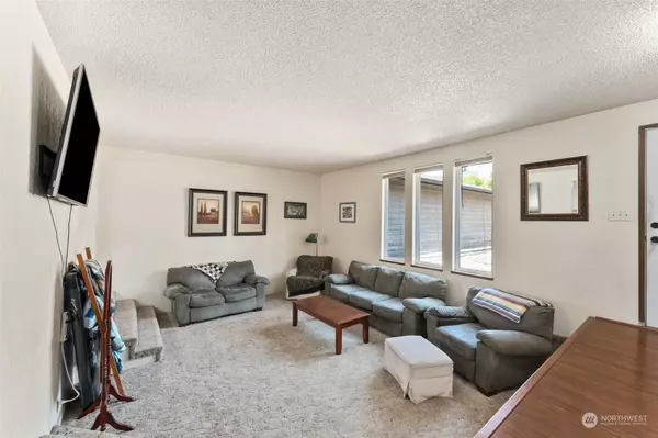 11816 122nd Avenue Ct E, Puyallup, WA 98374