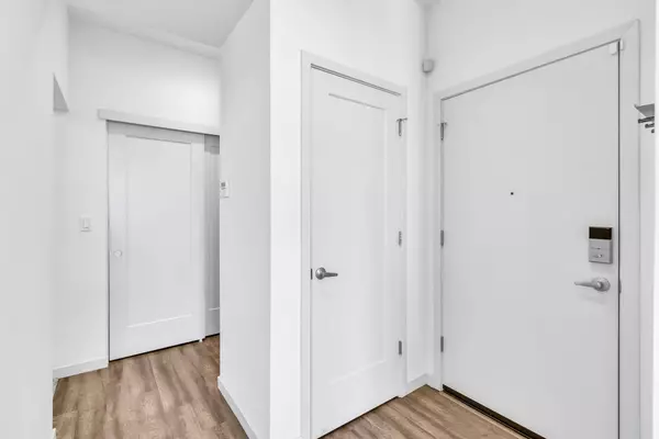 427 Lug LN, Sacramento, CA 95818