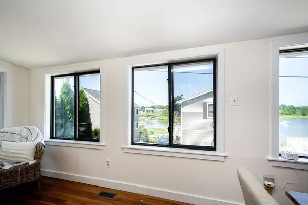 7 Adams Ave, Kingston, MA 02364