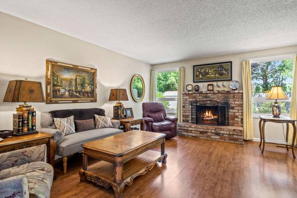 6040 Rock Way, Central Point, OR 97502