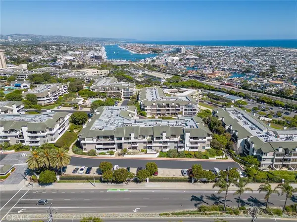 220 Nice LN #201, Newport Beach, CA 92663