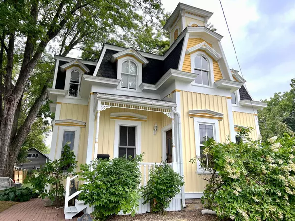 1224 3rd AVE S, Stillwater, MN 55082