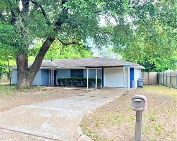 1402 Diana ST, Lufkin, TX 75901