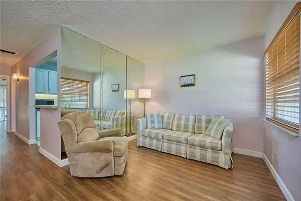 33 Vista Gardens TRL #204, Vero Beach, FL 32962