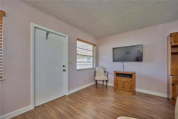 33 Vista Gardens TRL #204, Vero Beach, FL 32962