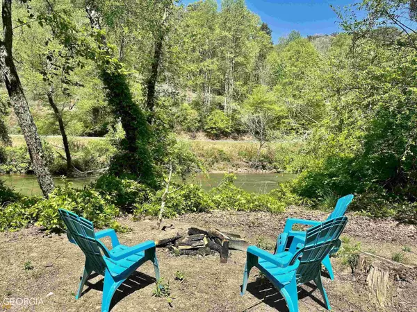 639 Riverside DR, Ellijay, GA 30540