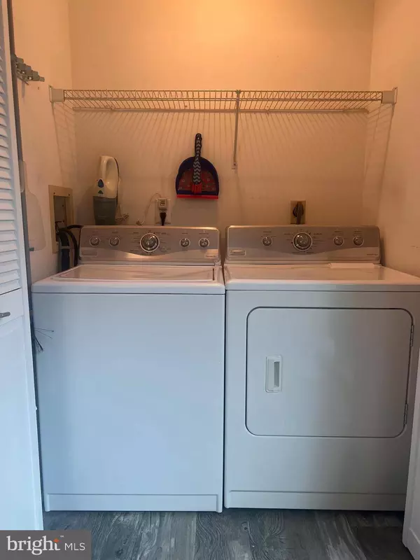 33 GRANT LN, Berlin, NJ 08009