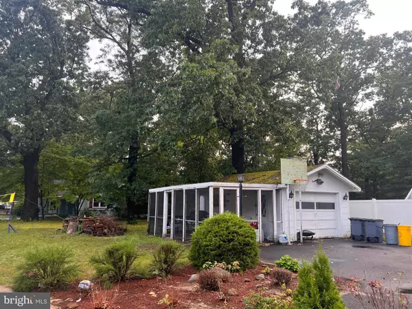 702 KAYSER AVE, Pine Hill, NJ 08021