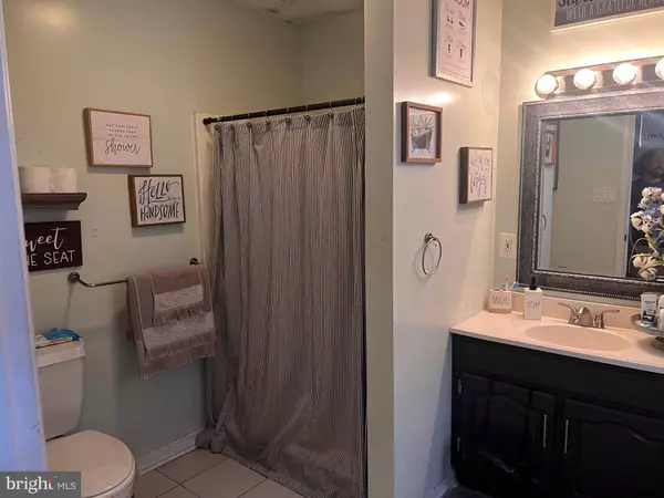 702 KAYSER AVE, Pine Hill, NJ 08021