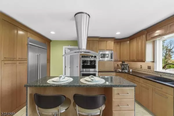 5 E Ridge Rd, Montgomery Twp., NJ 08558