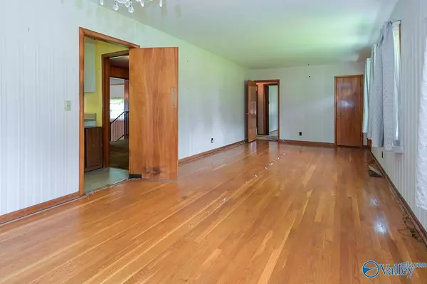 2305 Morningside Drive NW, Huntsville, AL 35810