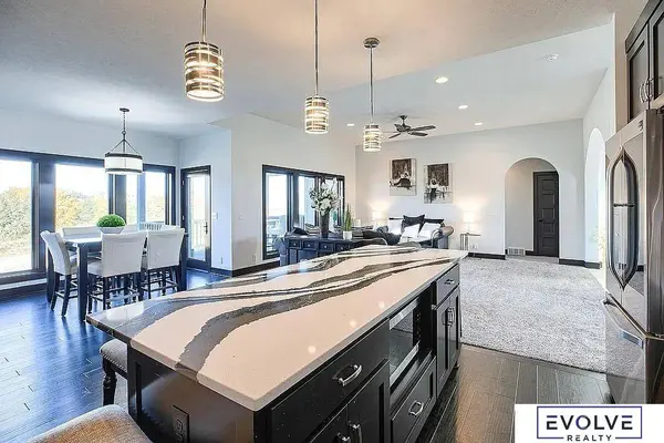 9790 Otter Trail, Plattsmouth, NE 68048