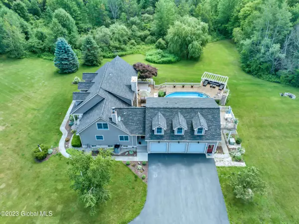 1563 1/2 Division Street, Charlton, NY 12010