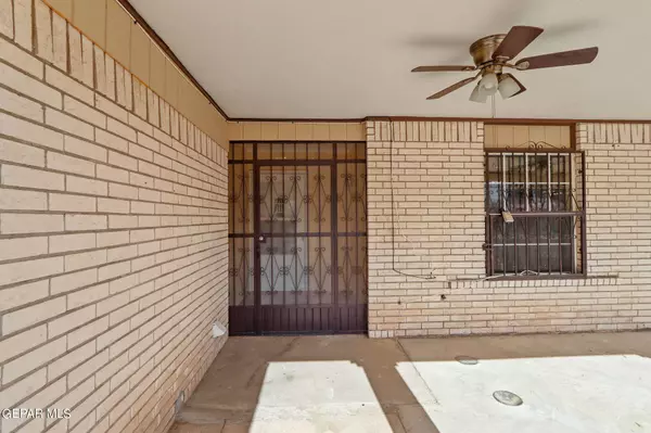 9216 Omar Bradley Drive, El Paso, TX 79924